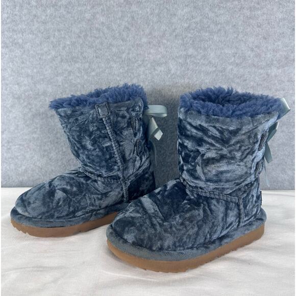 Ugg Little Girl's sz 10 (Toddler) Bailey Bow Crushed Velvet Blue Shearling Boot - Picture 2 of 13